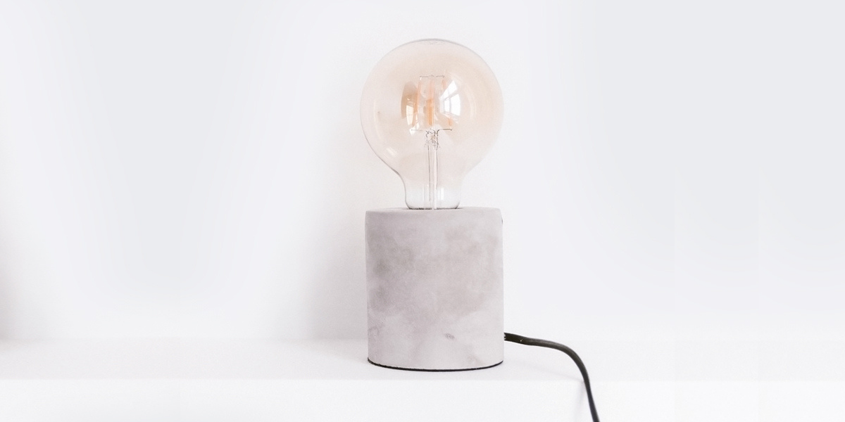 image of light bulb relating to minimum energy efficiency standards
